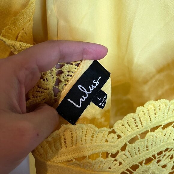 Lulu's yellow lacy open back dress - Picture 5 of 7